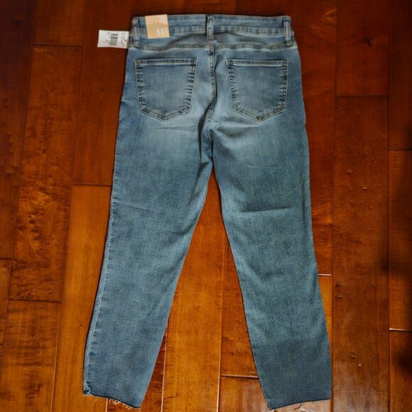 KUT From the Kloth Women's Connie High-Rise Fab AB Crop Fray Hem in Statement - Picture 3 of 8